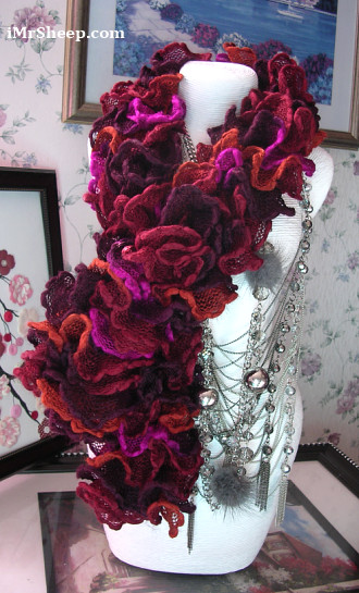 Blooming Scarf, Irene & Mr.Sheep Co.