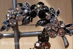 Fashion Jewelry, Pins (Broches)