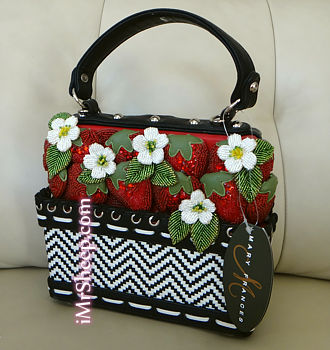 Mary Frances BERRY LICIOUS BUSKET PURSE